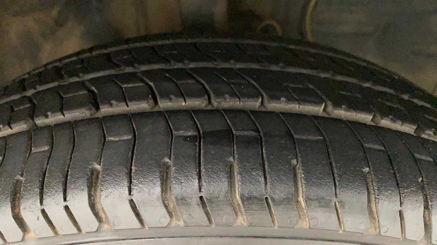 2012 Toyota Etios Liva GD, Diesel, Manual, 48,643 km, Right Front Tyre Tread