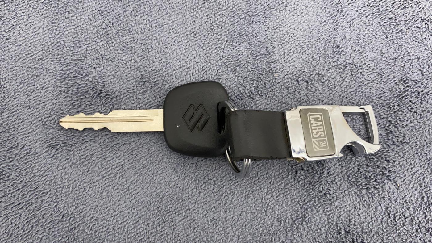 2022 Maruti Eeco 7 STR STD(O), Petrol, Manual, 27,431 km, Key Close Up