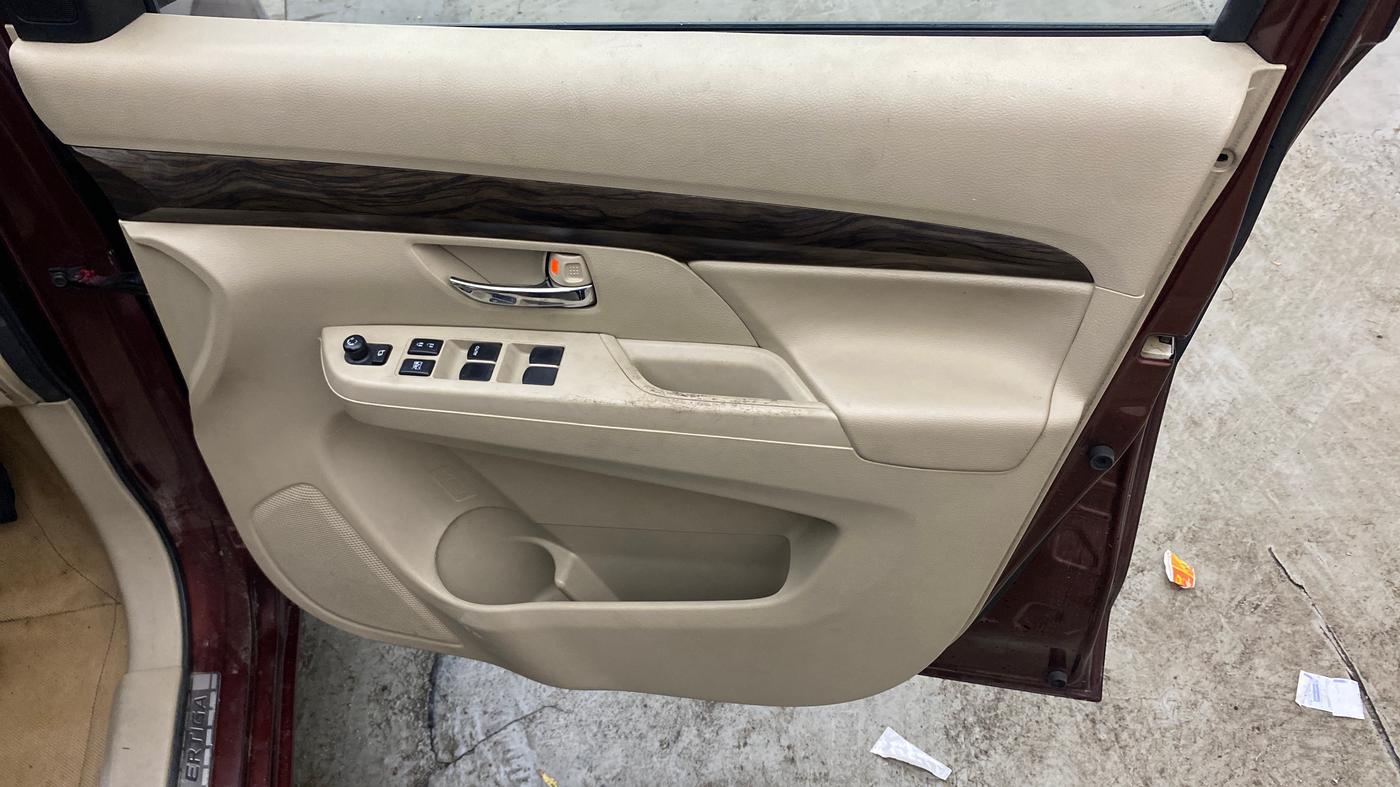 2021 Maruti Ertiga ZXI SHVS, Petrol, Manual, 85,102 km, Driver Side Door Panels Control