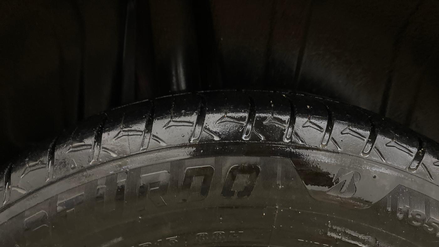 2021 Maruti Ertiga ZXI SHVS, Petrol, Manual, 85,102 km, Right Rear Tyre Tread
