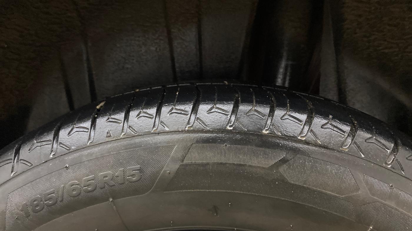 2021 Maruti Ertiga ZXI SHVS, Petrol, Manual, 85,102 km, Left Rear Tyre Tread