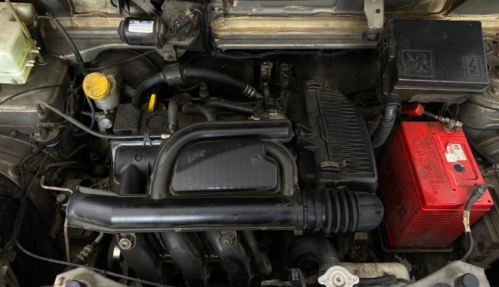 2017 Renault Kwid RXT 1.0 AMT, Petrol, Automatic, 1,01,121 km, Engine View