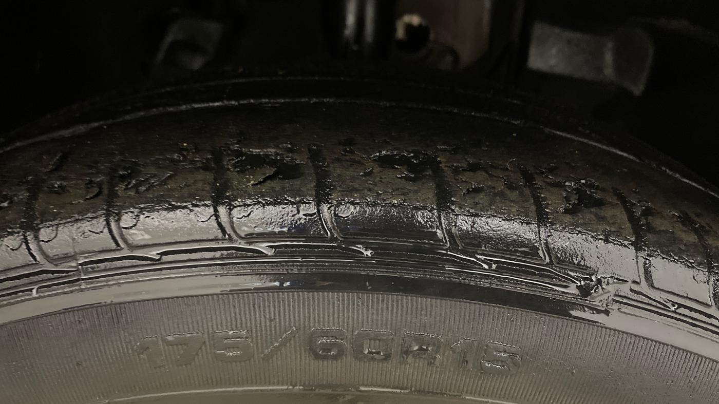 2021 Tata TIGOR XZA PLUS PETROL, Petrol, Automatic, 39,890 km, Right Front Tyre Tread