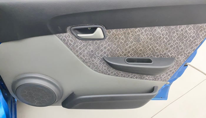 2016 Maruti Alto 800 LXI, Petrol, Manual, 24,302 km, Driver Side Door Panels Control