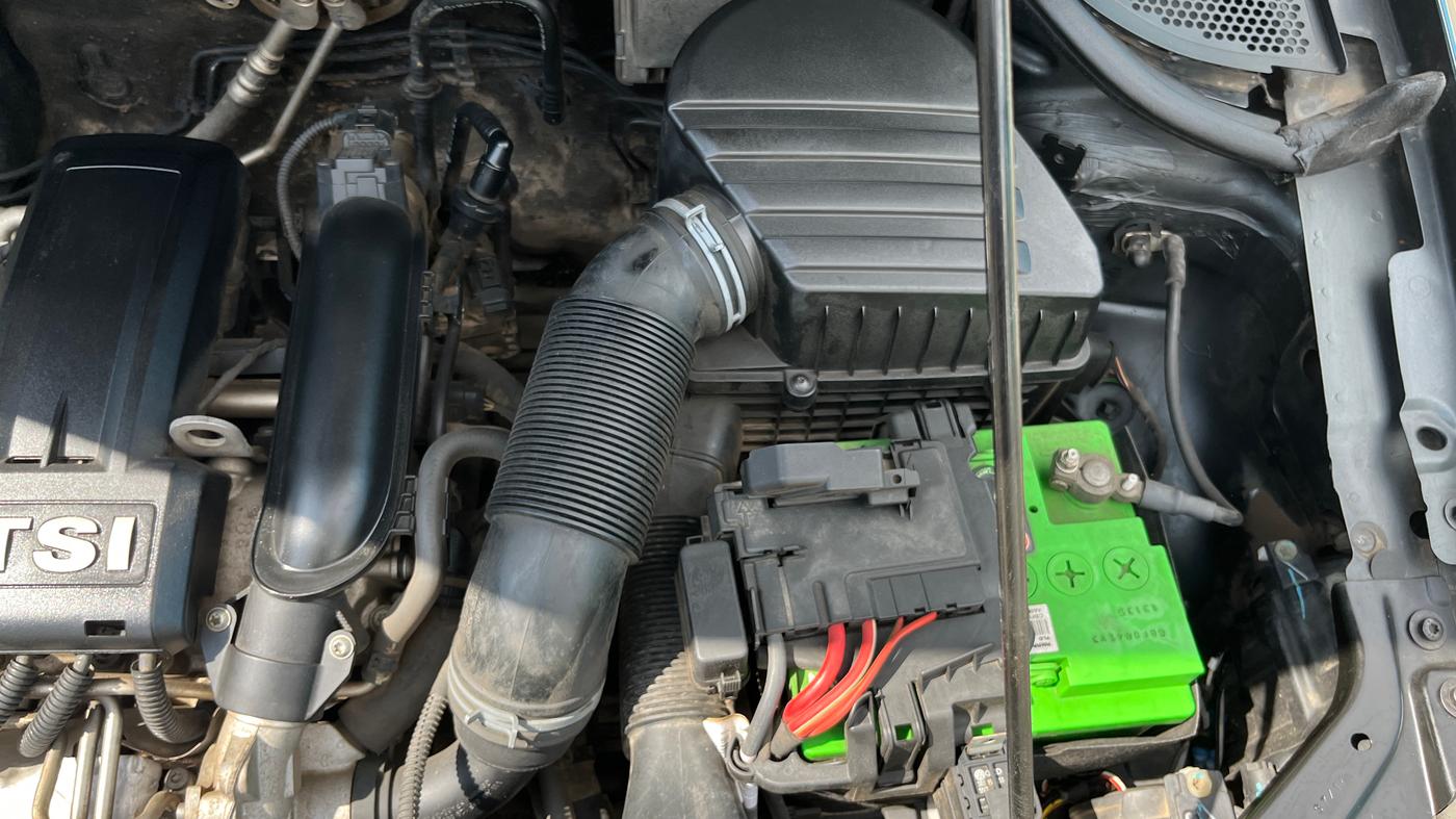2016 Volkswagen Vento HIGHLINE PETROL AT, Petrol, Automatic, 25,550 km, Engine View - Left