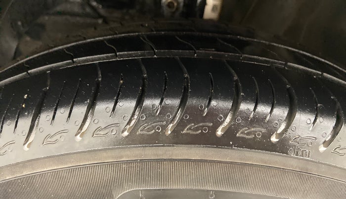 2019 Maruti Baleno DELTA PETROL 1.2, Petrol, Manual, 20,727 km, Left Front Tyre Tread