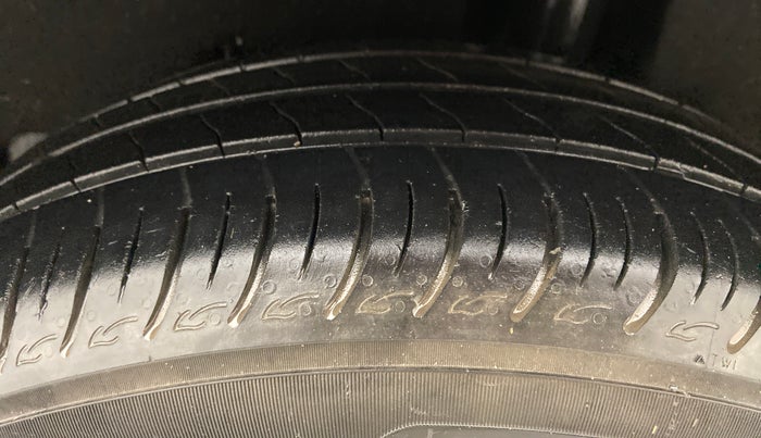 2019 Maruti Baleno DELTA PETROL 1.2, Petrol, Manual, 20,727 km, Left Rear Tyre Tread