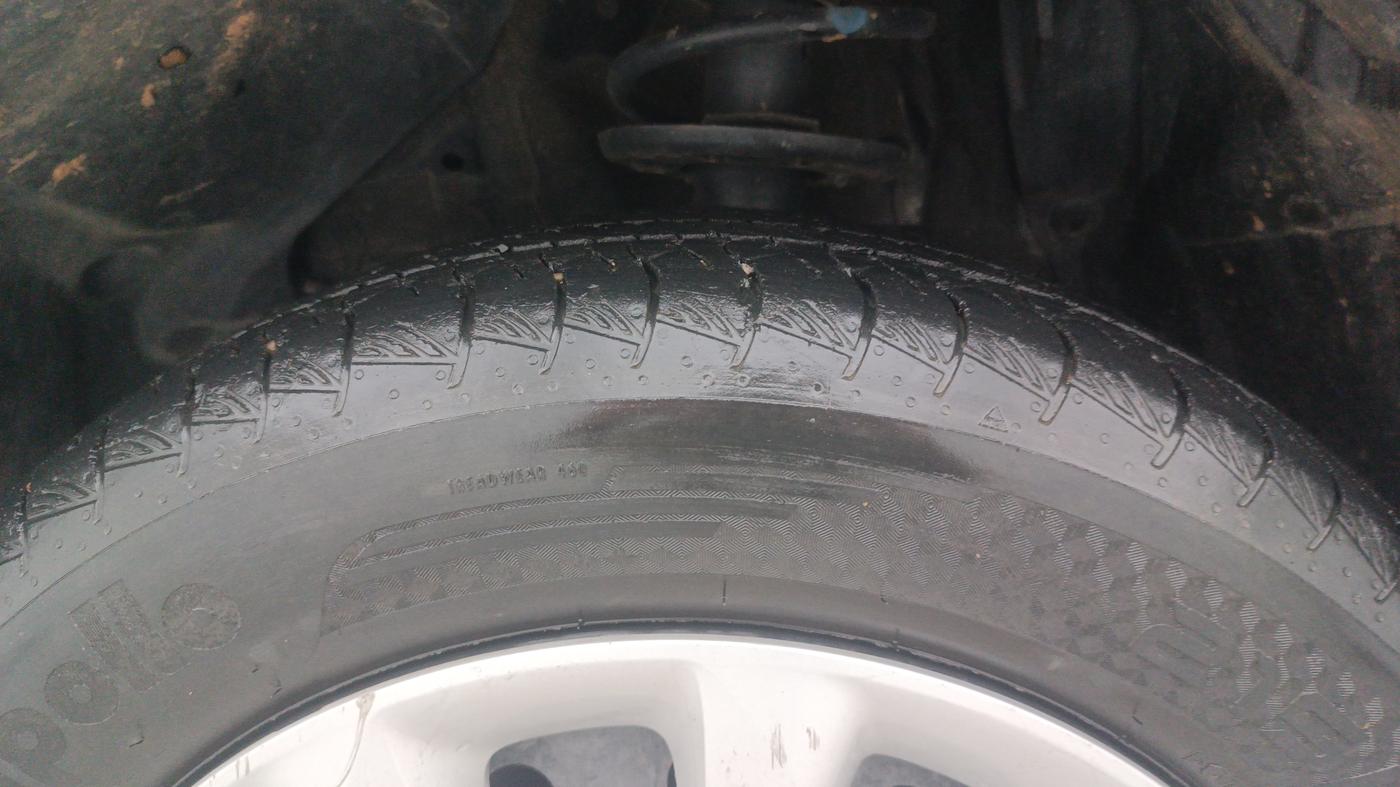 2023 Toyota URBAN CRUISER HYRYDER E NEO DRIVE, Petrol, Manual, 42,204 km, Left Front Tyre Tread