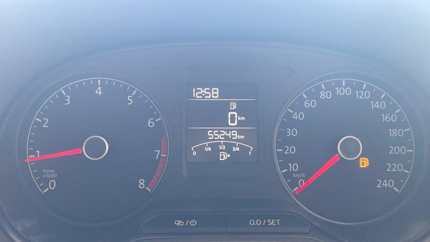 2016 Volkswagen Vento HIGHLINE 1.6 MPI, Petrol, Manual, 55,245 km, Odometer Image