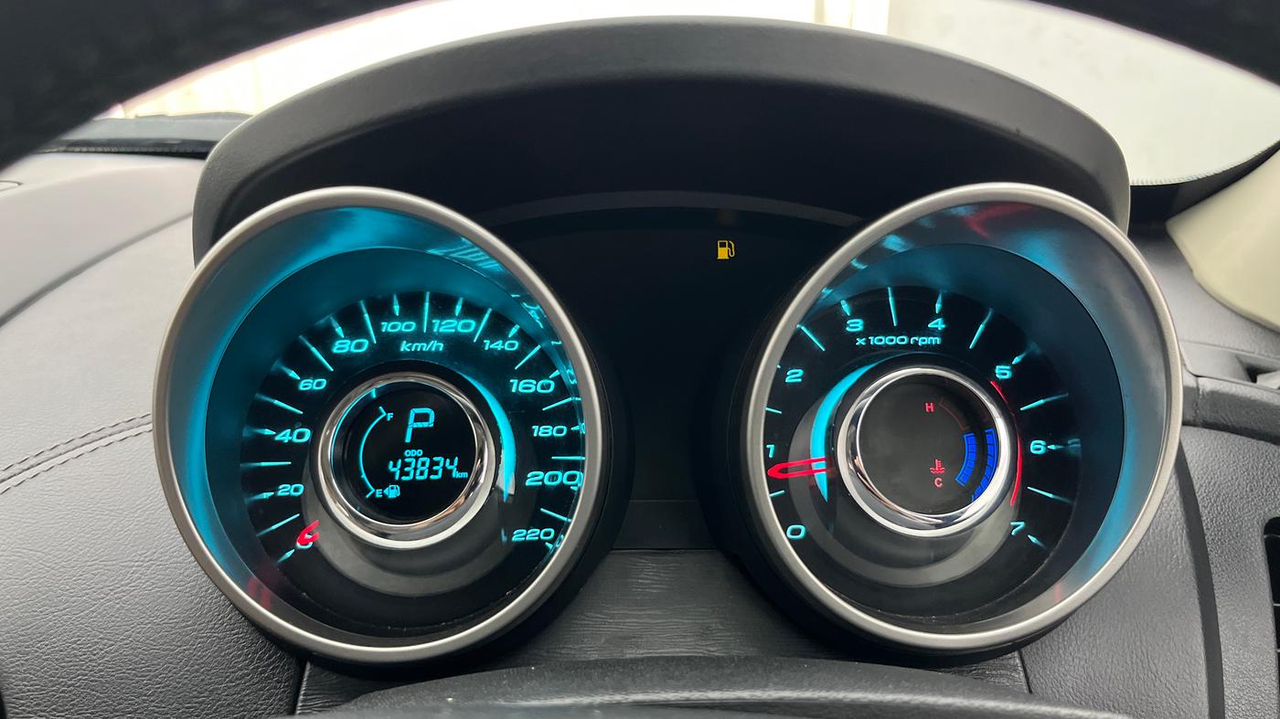 2018 Mahindra XUV500 W11 AT, Diesel, Automatic, 43,833 km, Odometer Image