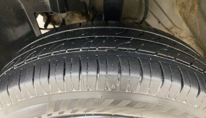 2016 Datsun Go Plus T, Petrol, Manual, 51,570 km, Left Front Tyre Tread