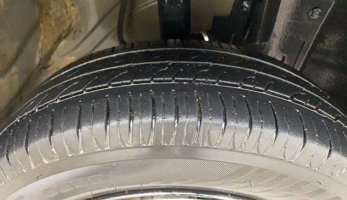 2016 Datsun Go Plus T, Petrol, Manual, 51,570 km, Right Front Tyre Tread