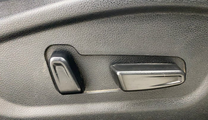 2021 Hyundai ALCAZAR PLATINUM 2.0 MT 7STR, Petrol, Manual, 88,356 km, Driver Side Adjustment Panel