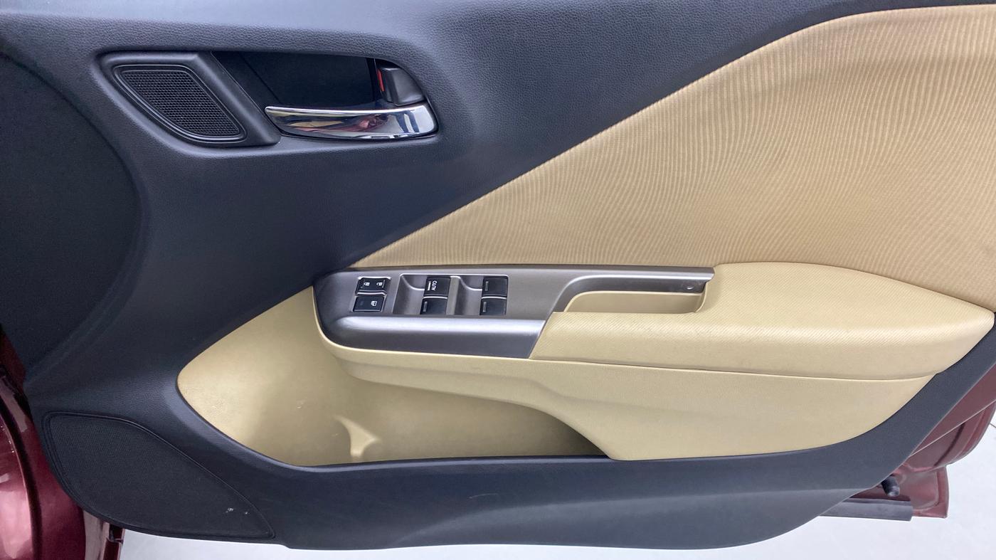 2014 Honda City V MT PETROL, Petrol, Manual, 41,662 km, Driver Side Door Panels Control