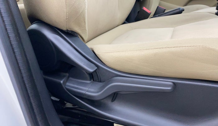 2020 Honda Amaze 1.2L I-VTEC V, Petrol, Manual, 54,104 km, Driver Side Adjustment Panel