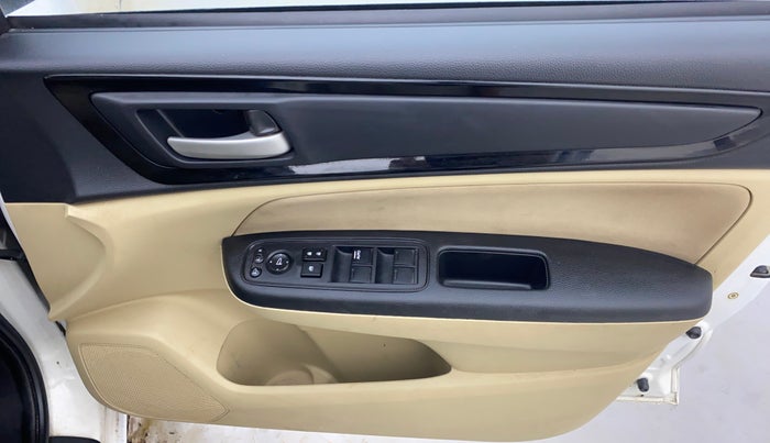 2020 Honda Amaze 1.2L I-VTEC V, Petrol, Manual, 54,104 km, Driver Side Door Panels Control
