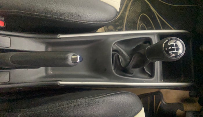 2017 Maruti Baleno DELTA DIESEL 1.3, Diesel, Manual, 90,653 km, Gear Lever