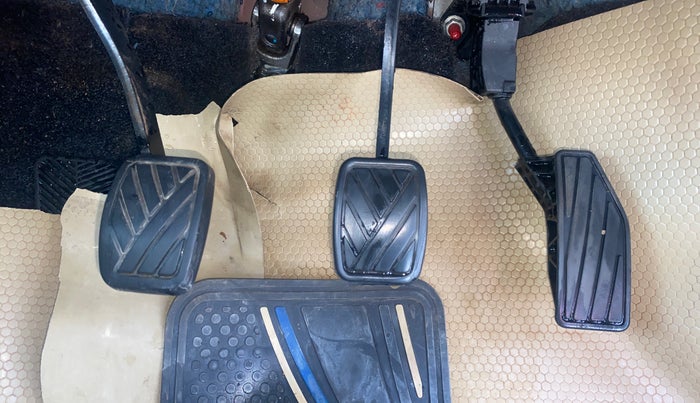 2017 Maruti Baleno DELTA DIESEL 1.3, Diesel, Manual, 90,653 km, Pedals