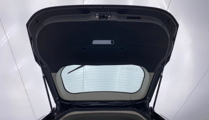 2021 Mahindra XUV500 W11, Diesel, Manual, 14,755 km, Boot Door Open
