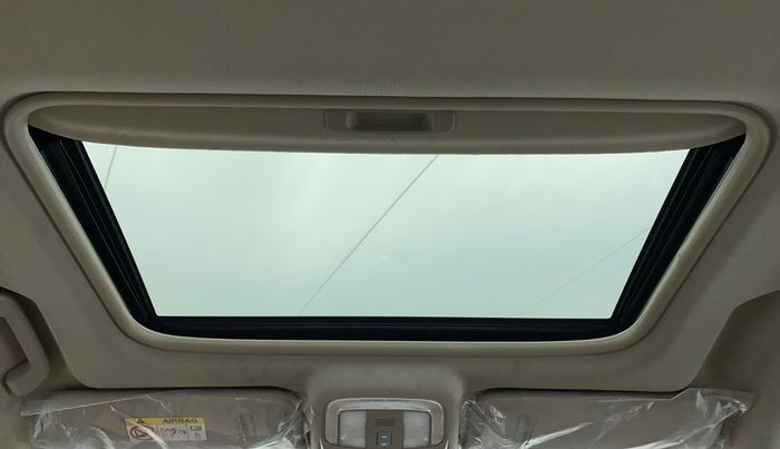2021 Mahindra XUV500 W11, Diesel, Manual, 14,755 km, Moonroof/ Sunroof