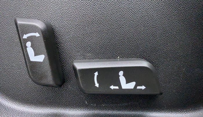 2021 Mahindra XUV500 W11, Diesel, Manual, 14,755 km, Electrically Adjustable Driver's Seat