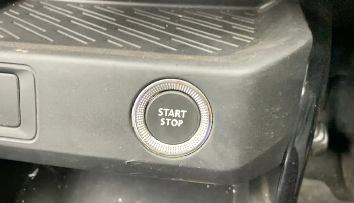 2021 Renault Kiger RXT 1.0 TURBO MT, Petrol, Manual, 30,819 km, Keyless Start/ Stop Button