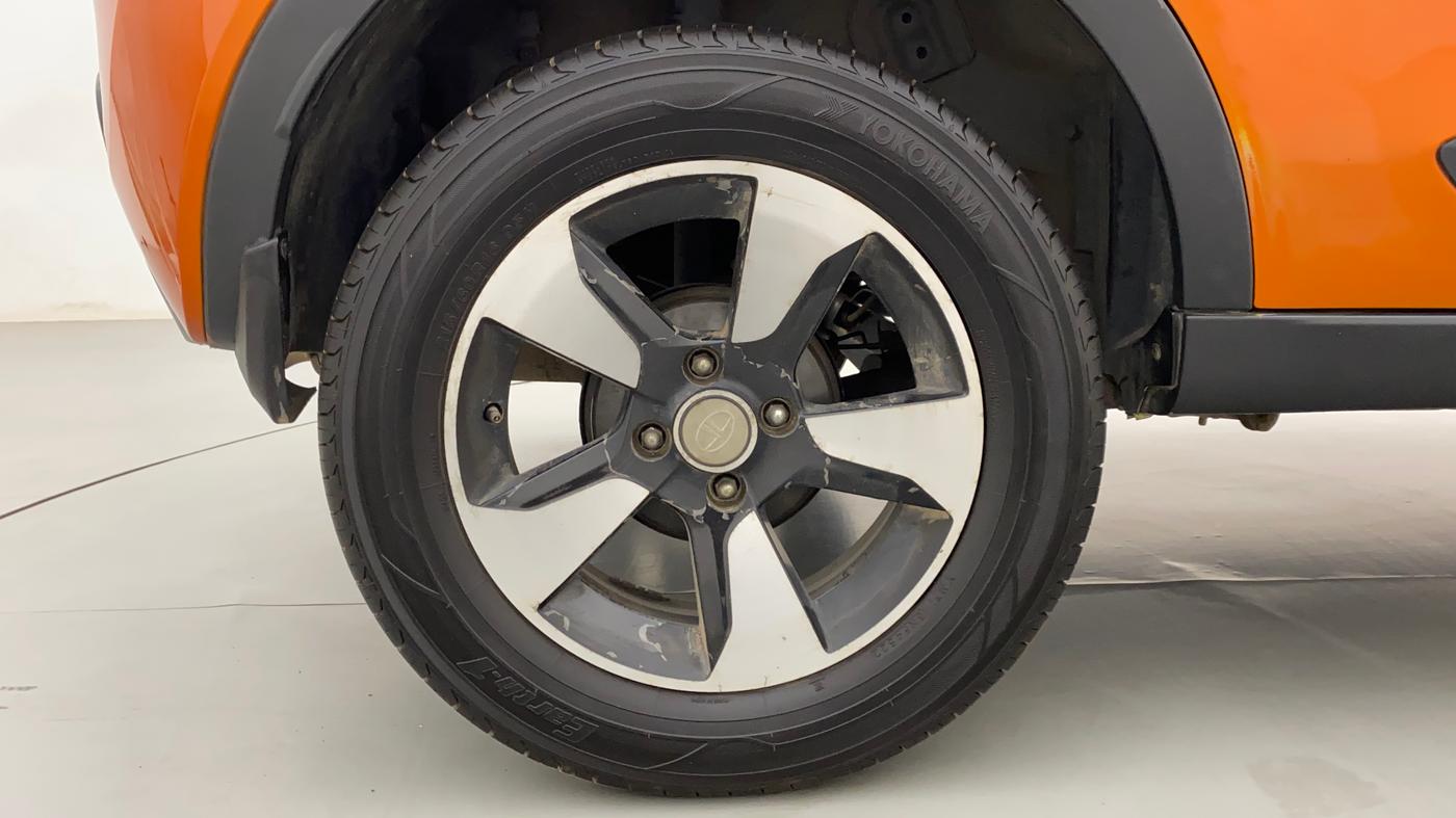2018 Tata NEXON XZA PLUS DIESEL, Diesel, Automatic, 91,356 km, Right Rear Wheel