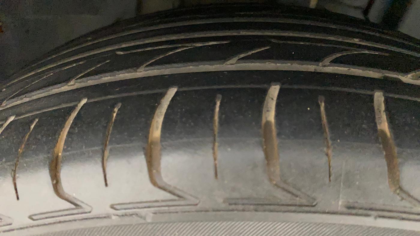 2018 Tata NEXON XZA PLUS DIESEL, Diesel, Automatic, 91,356 km, Right Front Tyre Tread