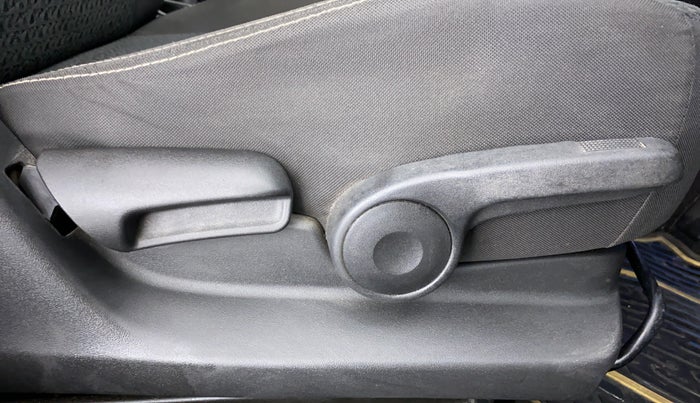 2015 Maruti S Cross ZETA 1.6, Diesel, Manual, 71,003 km, Driver Side Adjustment Panel