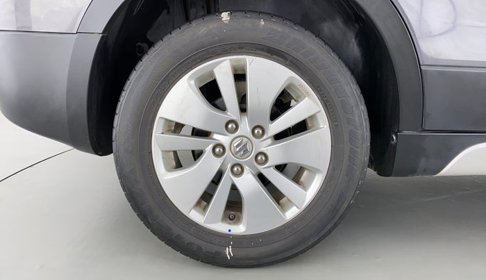 2015 Maruti S Cross ZETA 1.6, Diesel, Manual, 71,003 km, Right Rear Wheel
