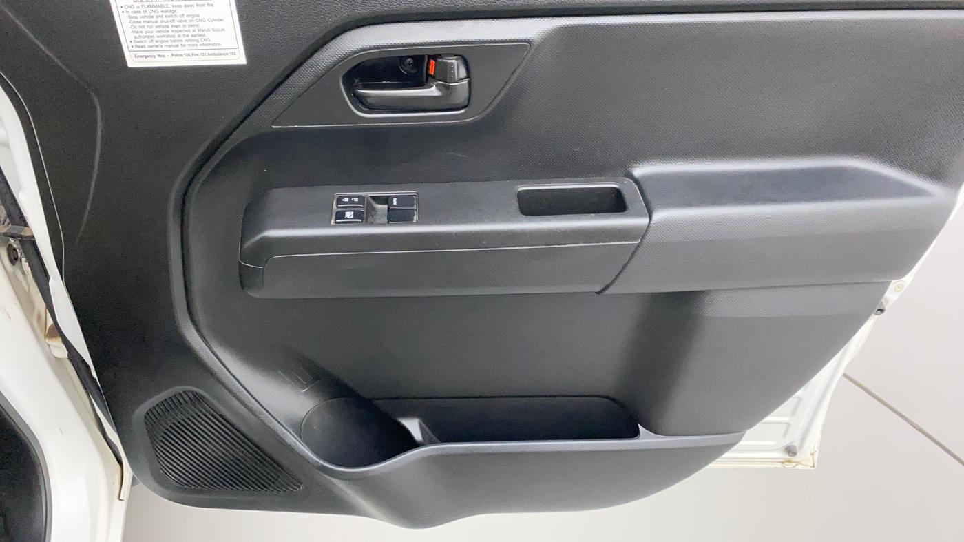 2021 Maruti New Wagon-R LXI CNG (O) 1.0, CNG, Manual, 35,167 km, Driver Side Door Panels Control