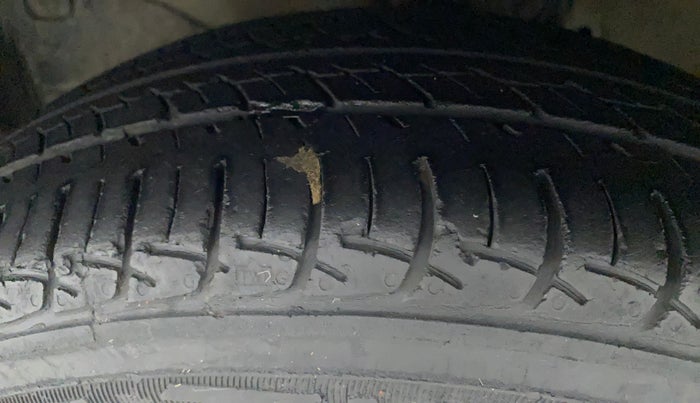 2018 Honda Brio VX AT, Petrol, Automatic, 29,919 km, Left Front Tyre Tread