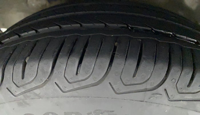 2018 Honda Brio VX AT, Petrol, Automatic, 29,919 km, Right Rear Tyre Tread