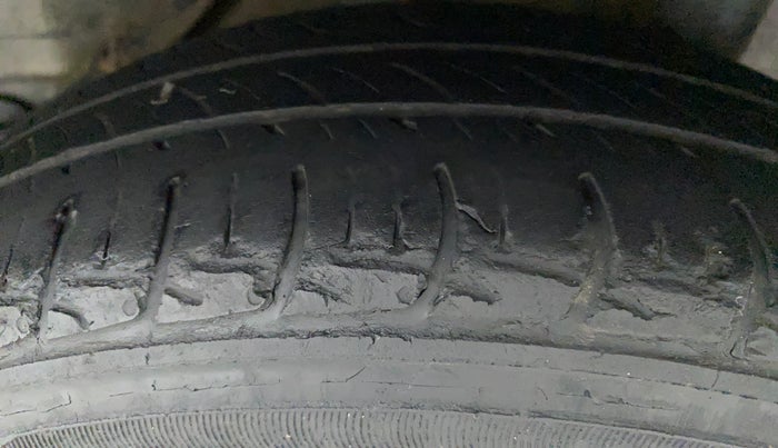 2018 Honda Brio VX AT, Petrol, Automatic, 29,919 km, Left Rear Tyre Tread