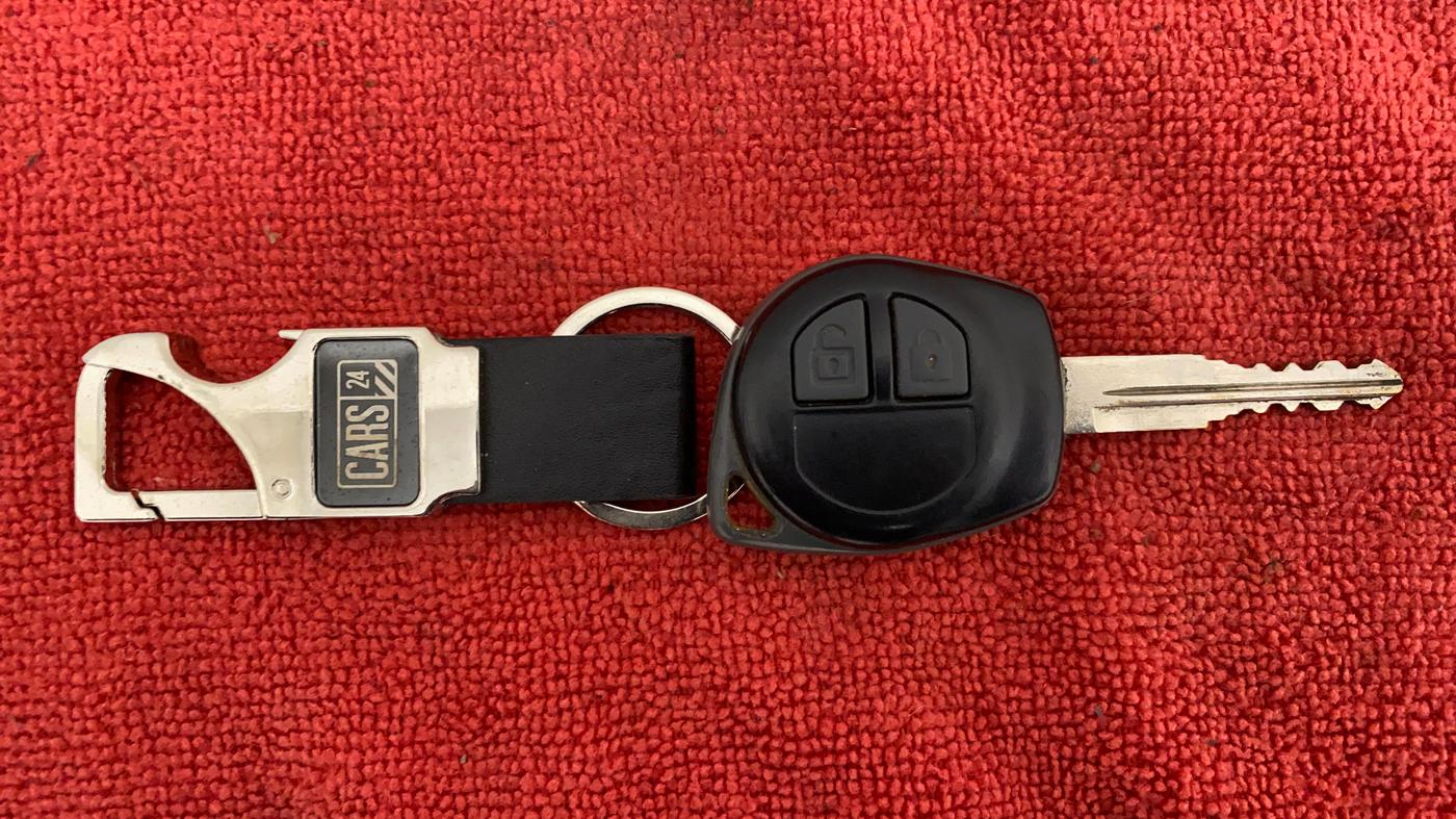 2012 Maruti Swift Dzire VXI, Petrol, Manual, 40,092 km, Key Close Up