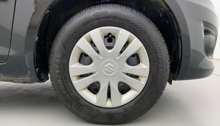 2012 Maruti Swift Dzire VXI, Petrol, Manual, 40,092 km, Right Front Wheel