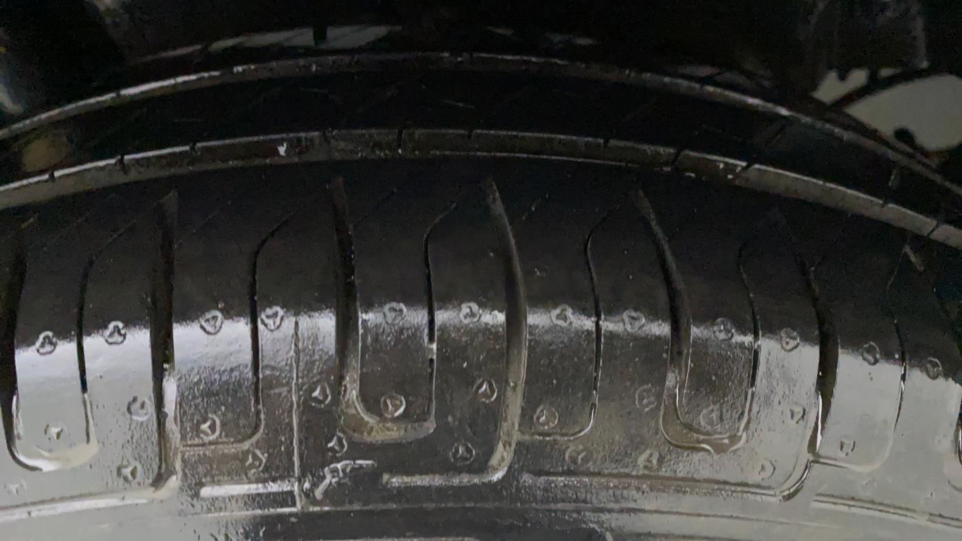 2012 Maruti Swift Dzire VXI, Petrol, Manual, 40,092 km, Left Front Tyre Tread