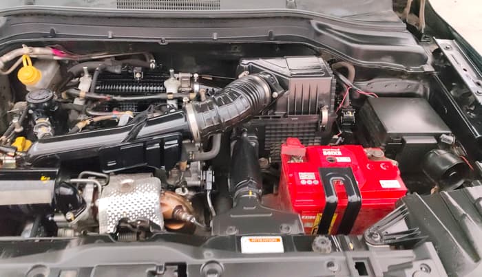 2022 Mahindra XUV300 W4 1.2 PETROL, Petrol, Manual, 1,07,747 km, Engine View - Left