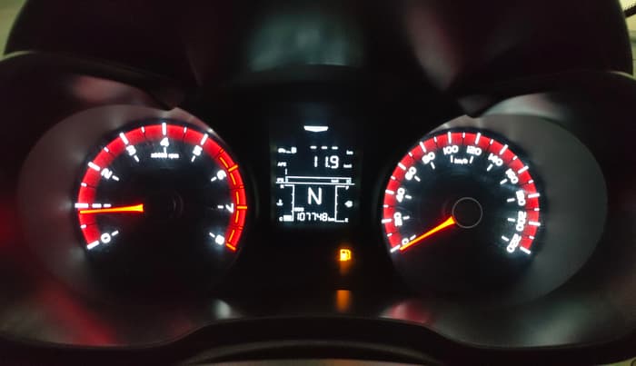 2022 Mahindra XUV300 W4 1.2 PETROL, Petrol, Manual, 1,07,747 km, Odometer Image