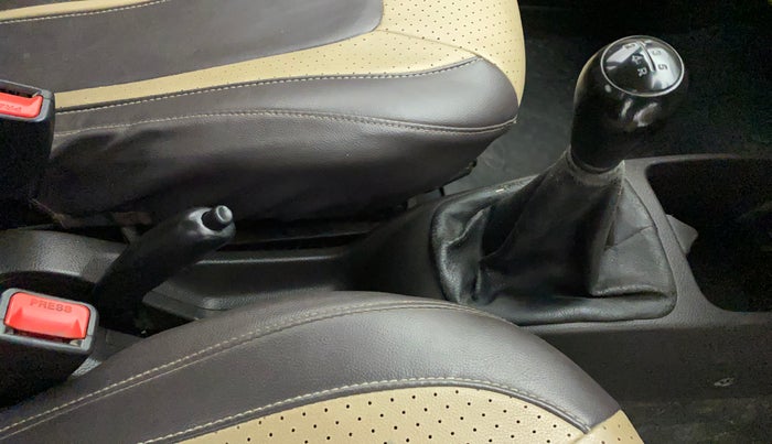 2014 Hyundai Eon ERA +, Petrol, Manual, 85,017 km, Gear Lever