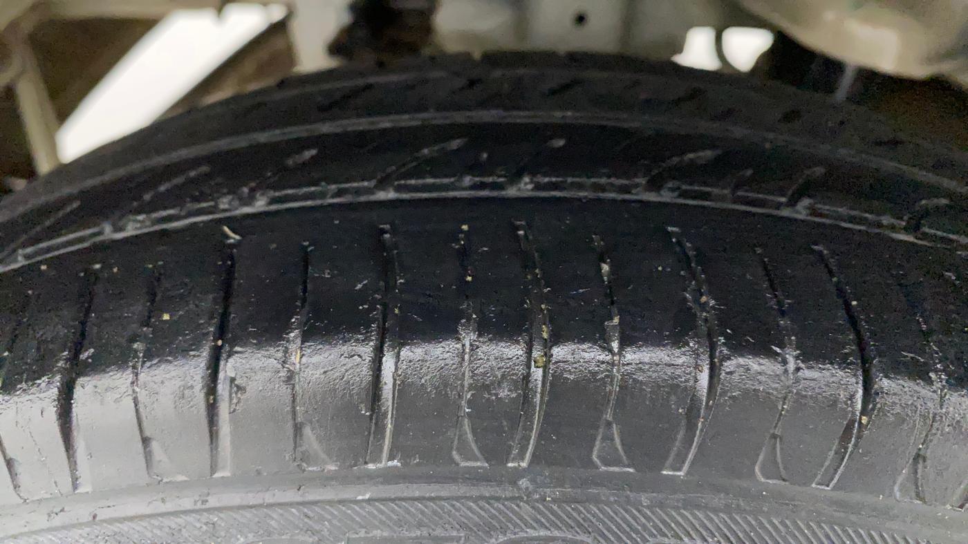 2014 Hyundai Eon ERA +, Petrol, Manual, 85,017 km, Right Rear Tyre Tread