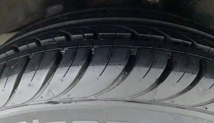 2018 Hyundai Eon MAGNA +, Petrol, Manual, 57,231 km, Left Rear Tyre Tread