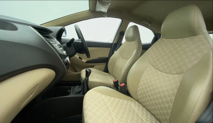 2018 Hyundai Eon MAGNA +, Petrol, Manual, 57,231 km, Right Side Front Door Cabin