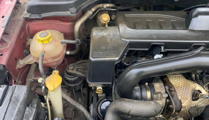 2020 Mahindra XUV300 W8 (O) 1.5 DIESEL, Diesel, Manual, 1,10,988 km, Engine View - Right