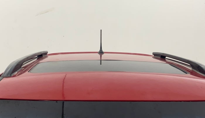 2020 Mahindra XUV300 W8 (O) 1.5 DIESEL, Diesel, Manual, 1,10,988 km, Moonroof/ Sunroof