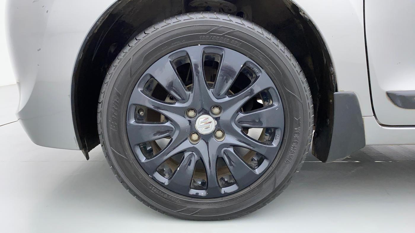 2015 Maruti Baleno ALPHA 1.2 K12, Petrol, Manual, 61,210 km, Left Front Wheel