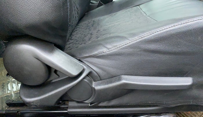 2015 Maruti Baleno ALPHA 1.2 K12, Petrol, Manual, 61,210 km, Driver Side Adjustment Panel