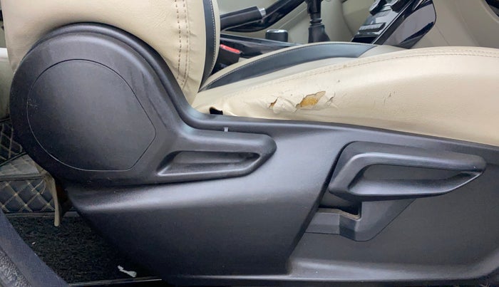 2020 Tata NEXON XZ PLUS PETROL SUNROOF, Petrol, Manual, 84,848 km, Driver Side Adjustment Panel