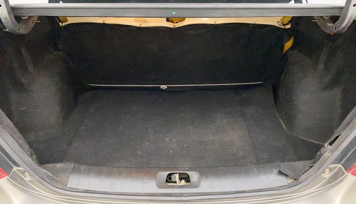 2015 Maruti Swift Dzire LXI (O), Petrol, Manual, 39,849 km, Boot Inside