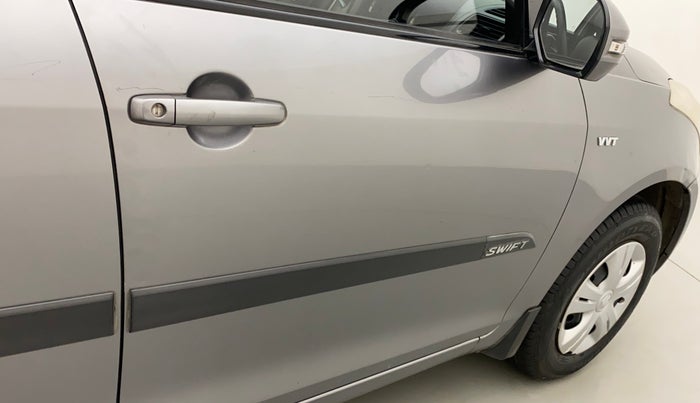 2014 Maruti Swift VXI, Petrol, Manual, 56,661 km, Driver-side door - Slightly dented